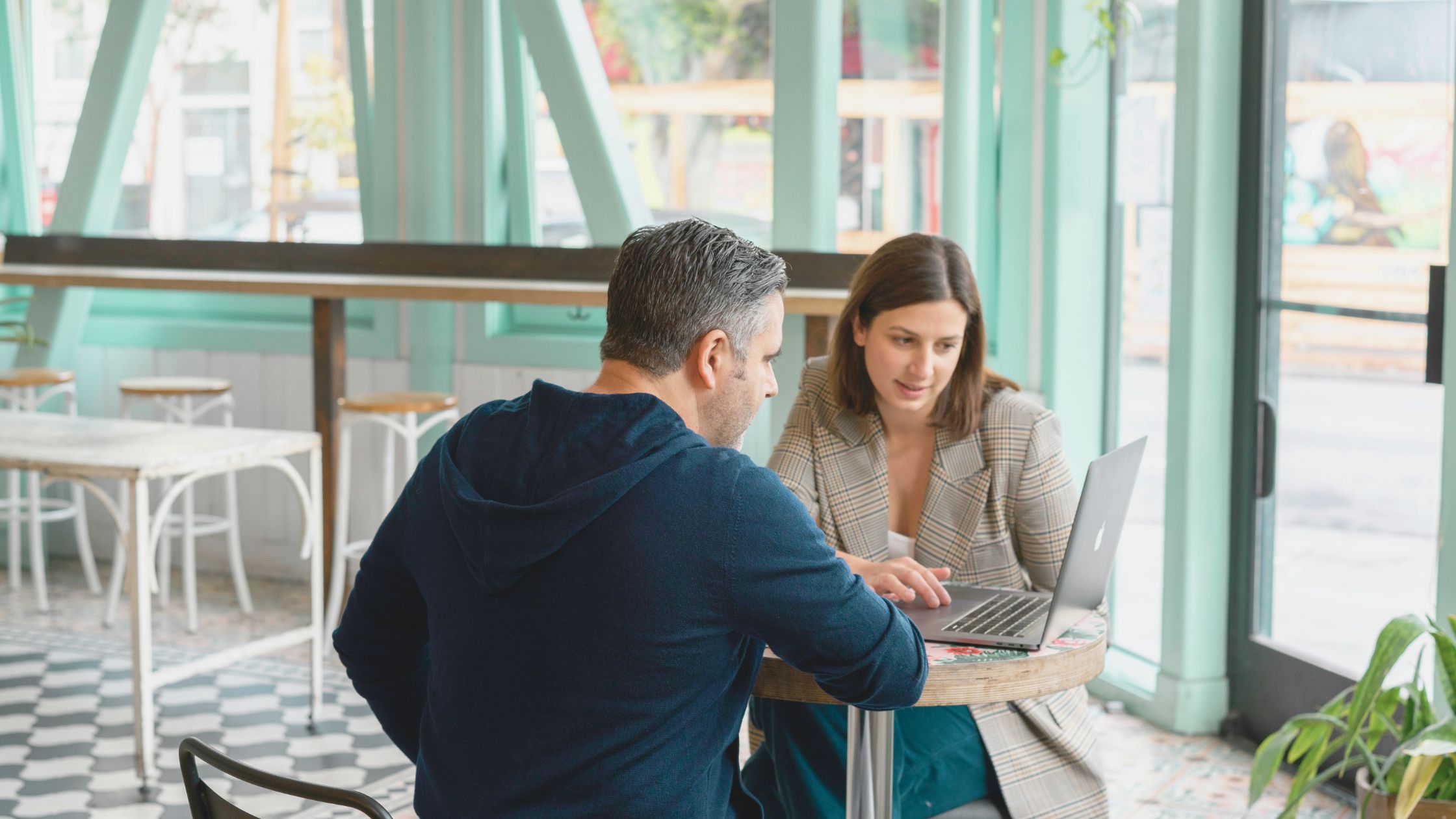 How independent CRM consultants can enhance your sales performance