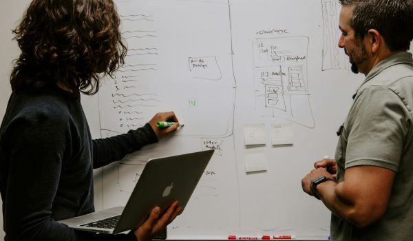 Why Hiring an Independent CRM Consultant Matters?